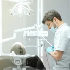 Центр стоматологии и имплантологии YourMed на Молодёжной улице Фотография 8